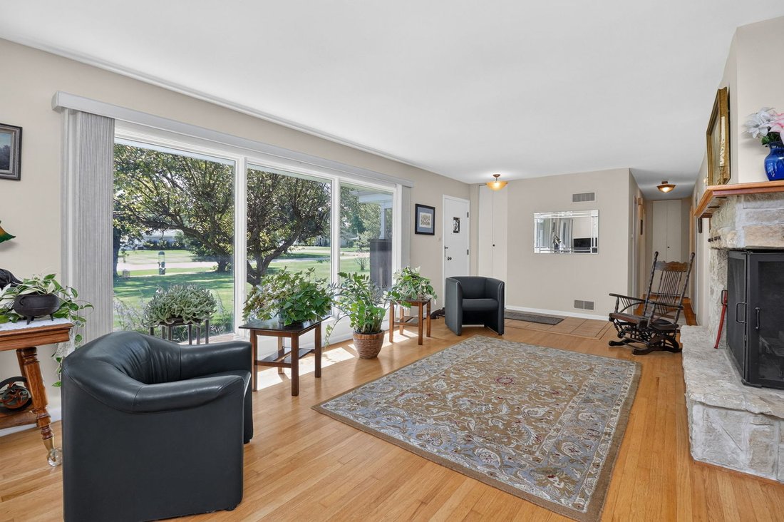 House in Downers Grove, Illinois, United States 2 - 18404648