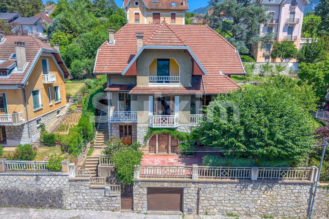 Maison à Centre Ville Nord, Aix-les-Bains, France 1 - 18404313