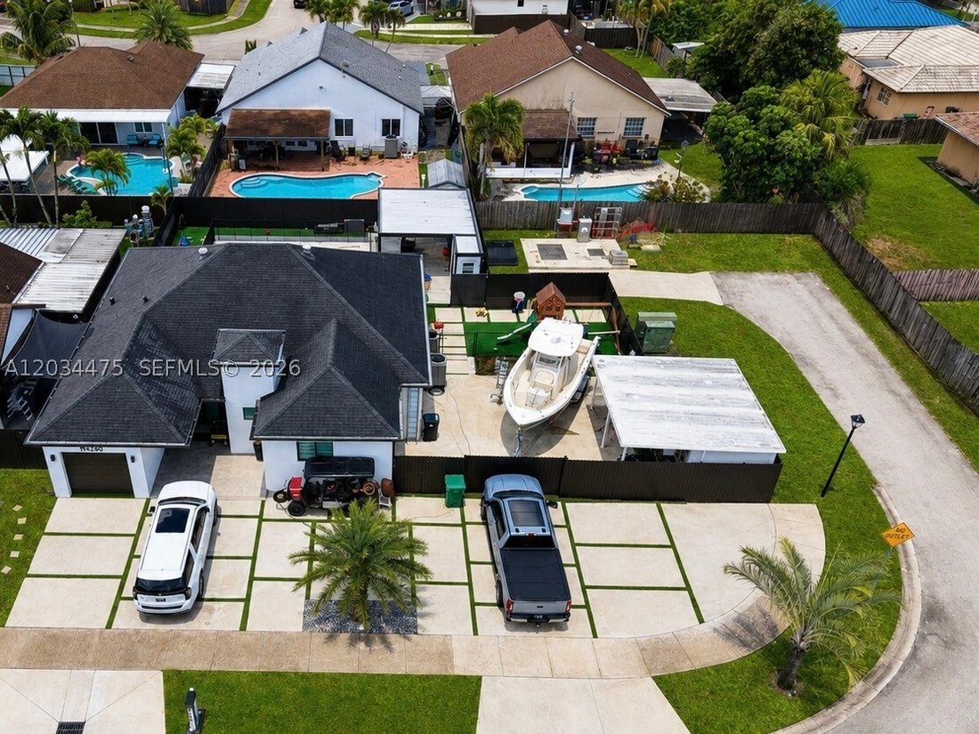 House in Miami, Florida, United States 1 - 18403370