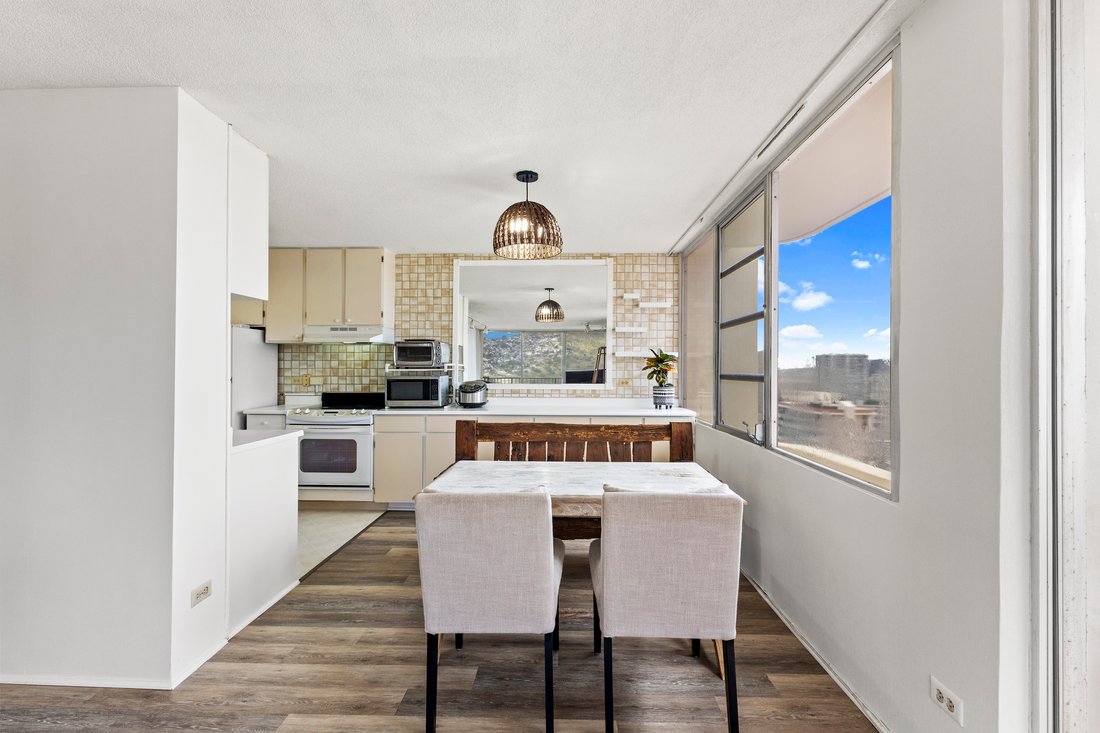 Condo in Honolulu, Hawaii, United States 5 - 18411810