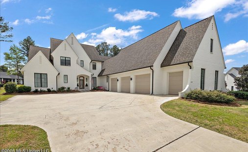 House in Madison, Mississippi, United States 1