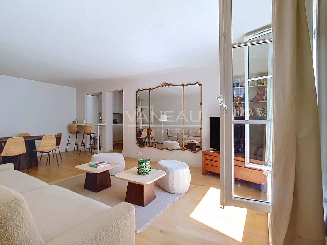 Apartment in Saint Thomas d'Aquin, Paris 7e Arrondissement, Paris 1 - 18405062