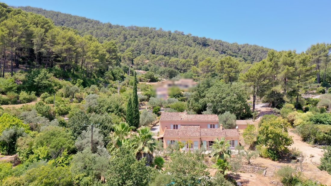 Villa in Solliès-Ville, Provence-Alpes-Côte d'Azur, France 1 - 18409519