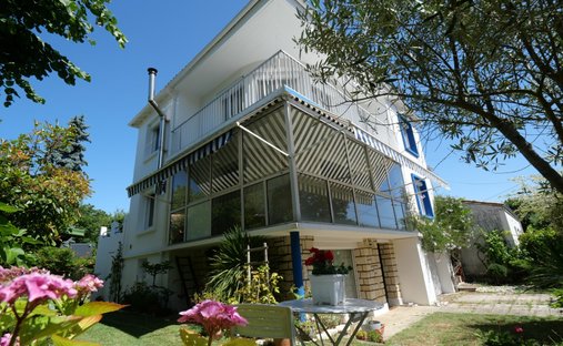 Villa in Pontaillac, Royan, France 1