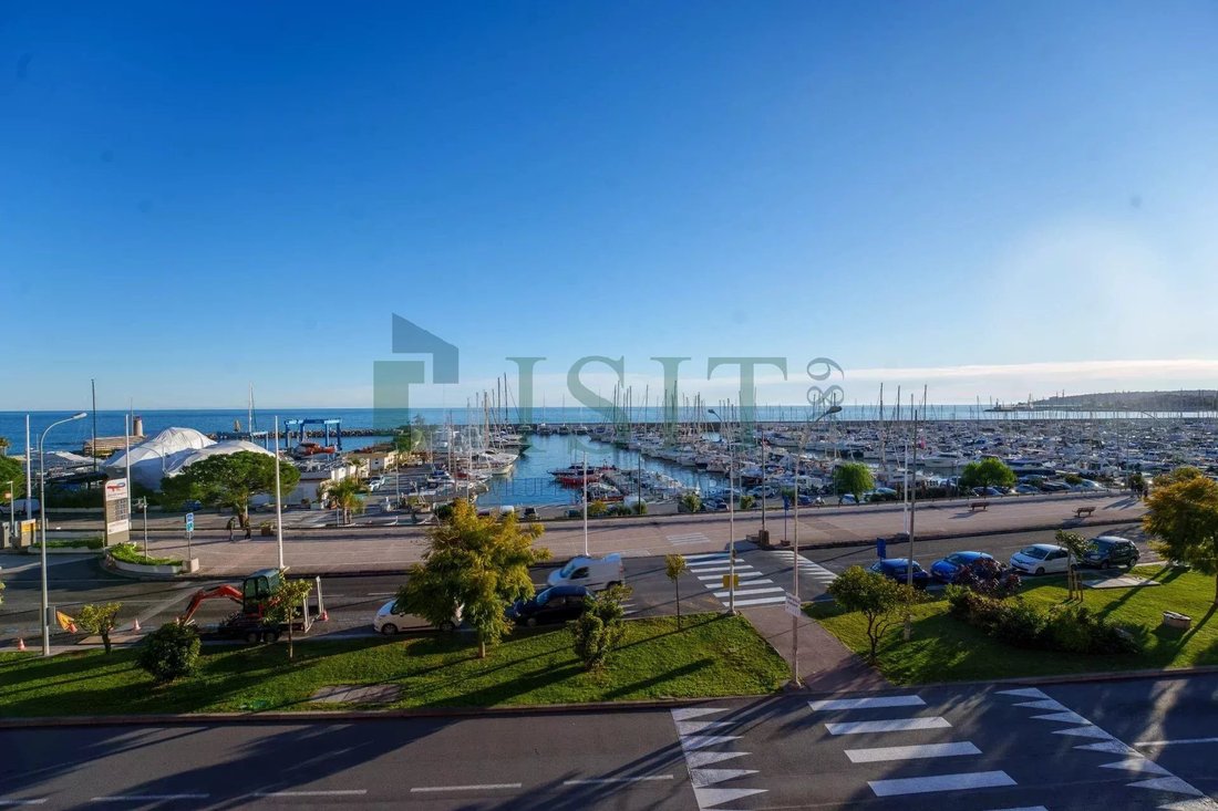 Apartment in French Riviera, Provence-Alpes-Côte d'Azur, France 1 - 18404479