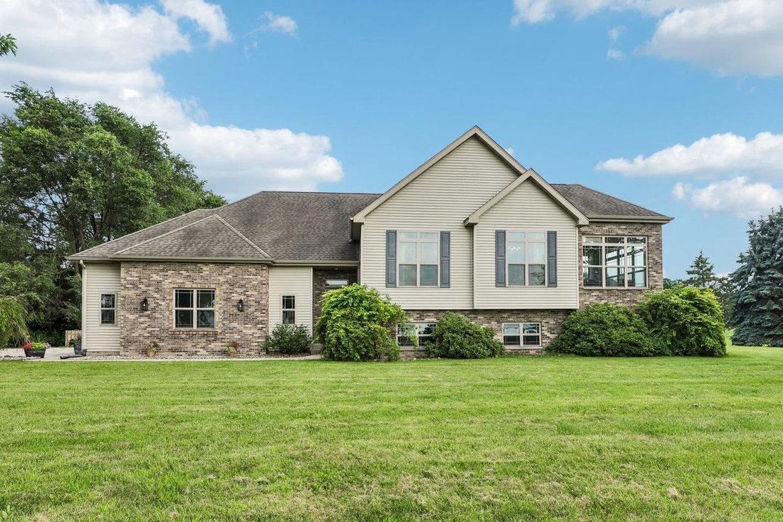 House in Sun Prairie, Wisconsin, United States 1 - 18413208