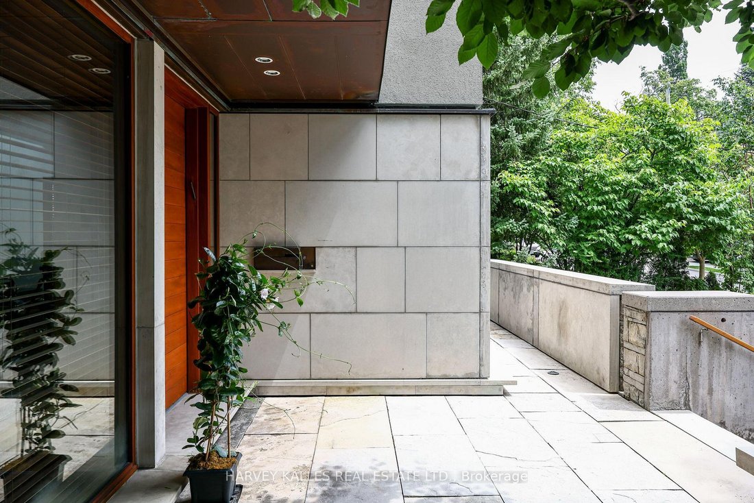 House in Toronto, Ontario, Canada 3 - 18410309