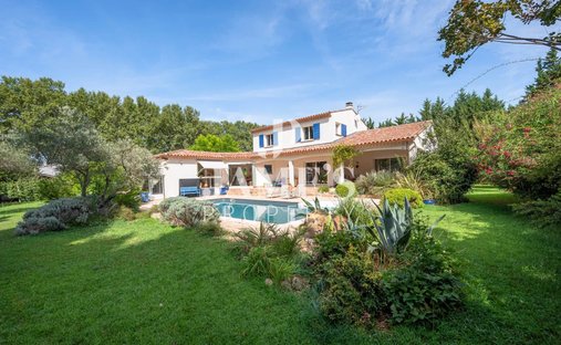 Casa en Fontvieille, Provenza-Alpes-Costa Azul, Francia 1