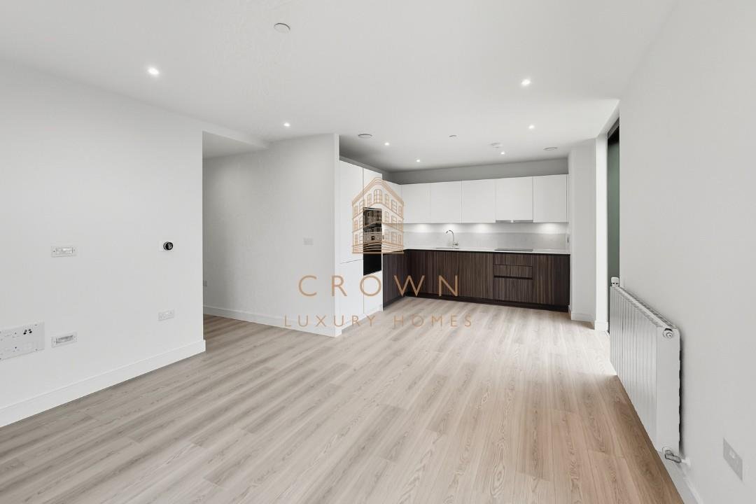 Apartment in West Ham, Newham, England 5 - 18402847