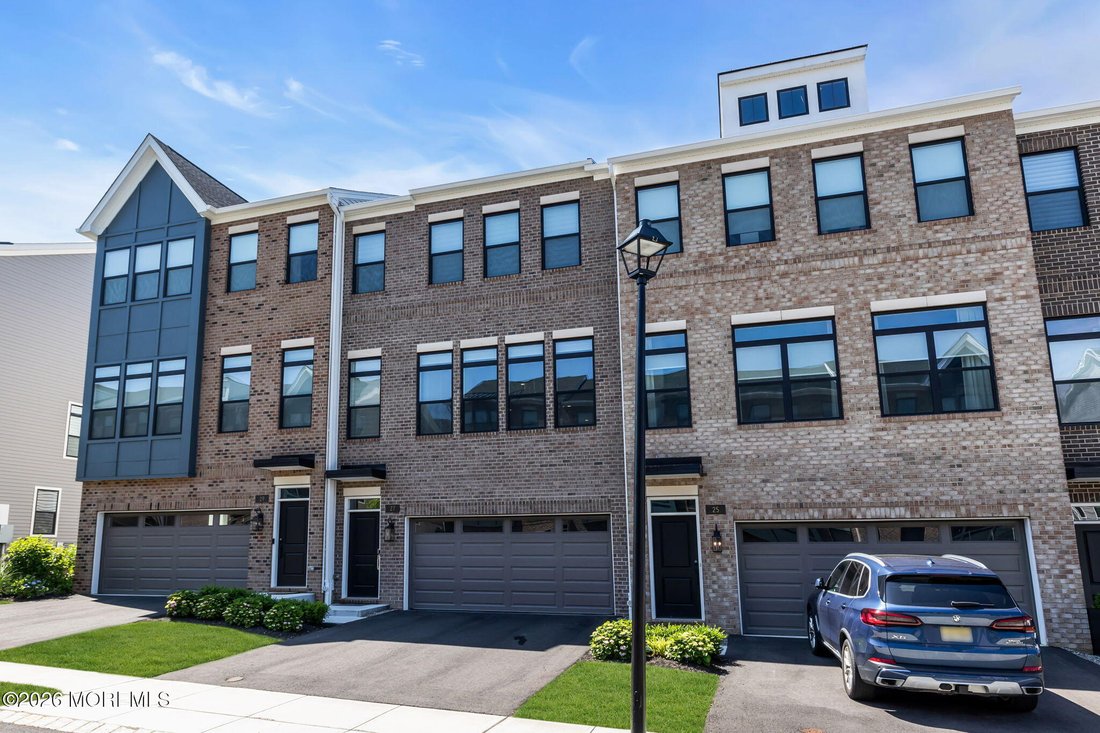 Condo in North Middletown, New Jersey, United States 5 - 18411370