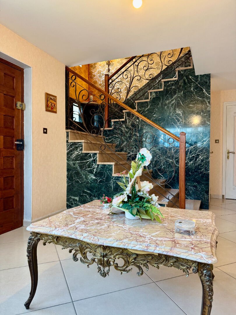 Villa in Les Coteaux, Chassieu, France 4 - 18406034