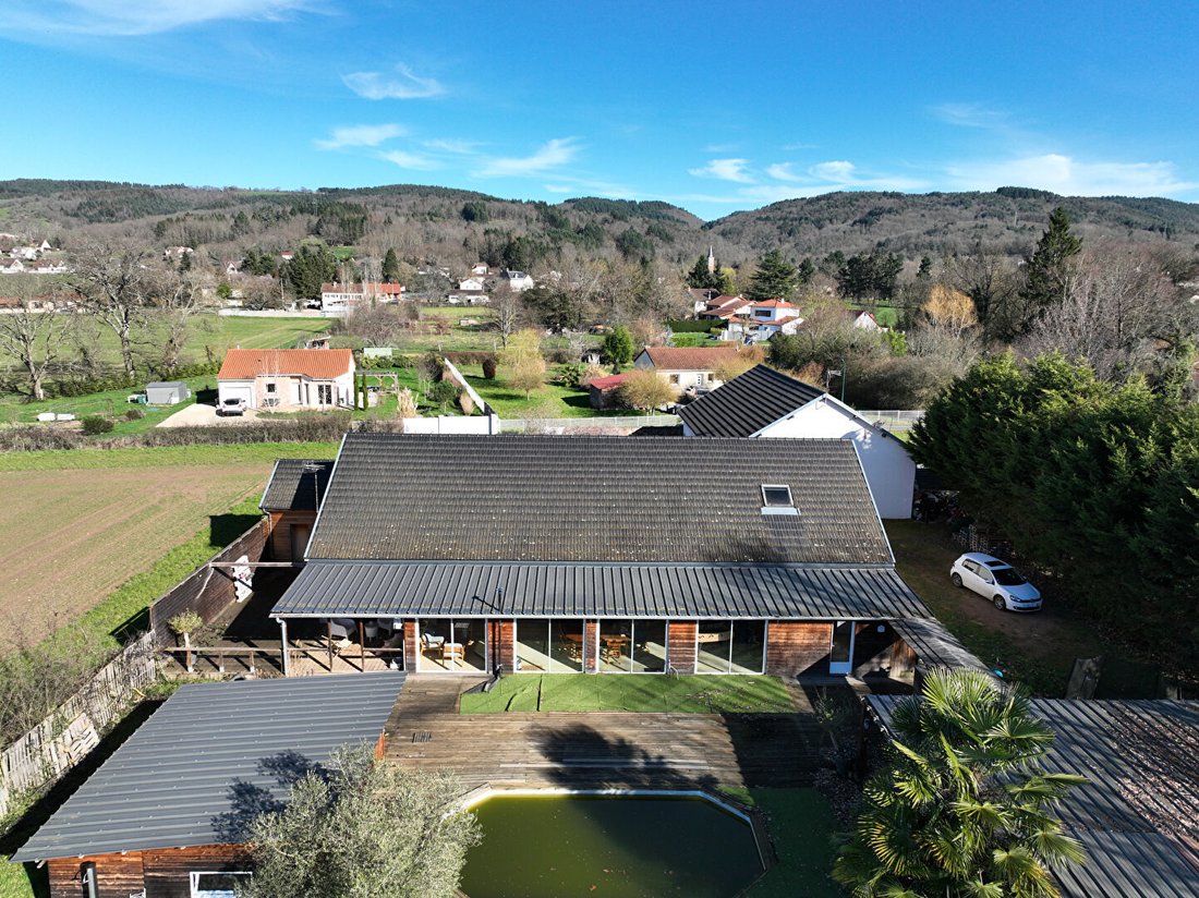 Villa in Mariol, Auvergne-Rhône-Alpes, France 1 - 18405817