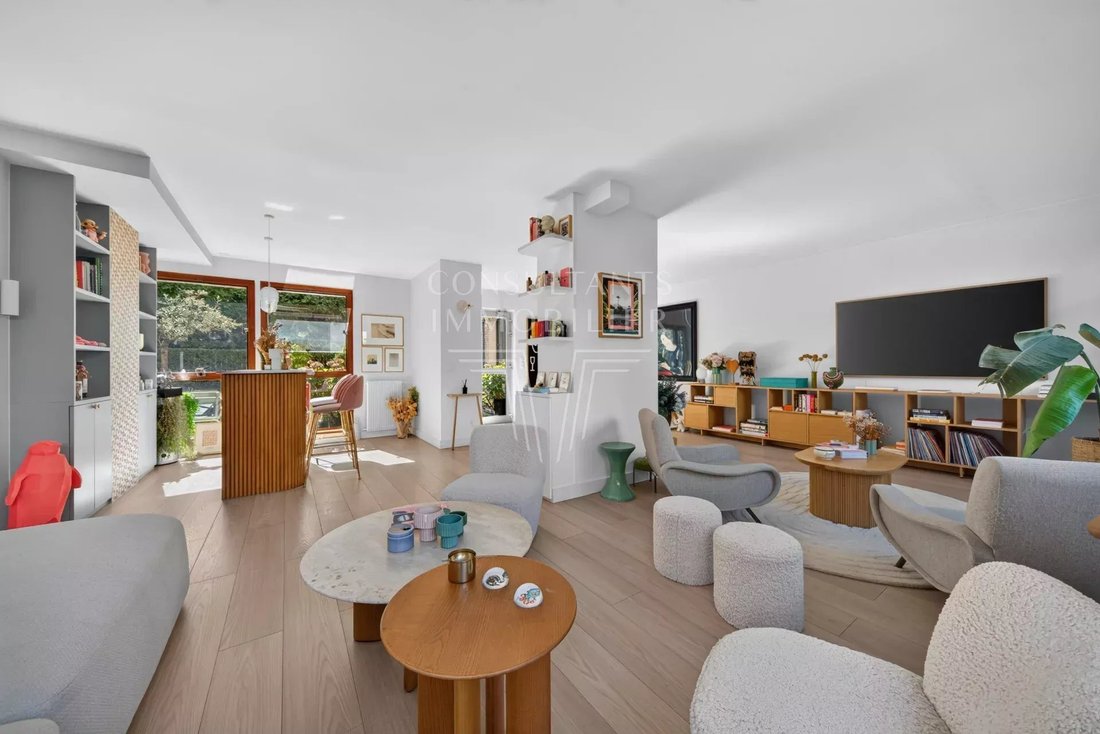 Apartment in Violet Commerce, Paris 15e Arrondissement, Paris 2 - 18213329