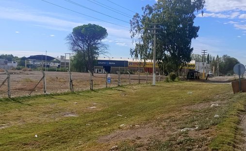 Land in Cipolletti, Río Negro, Argentina 1