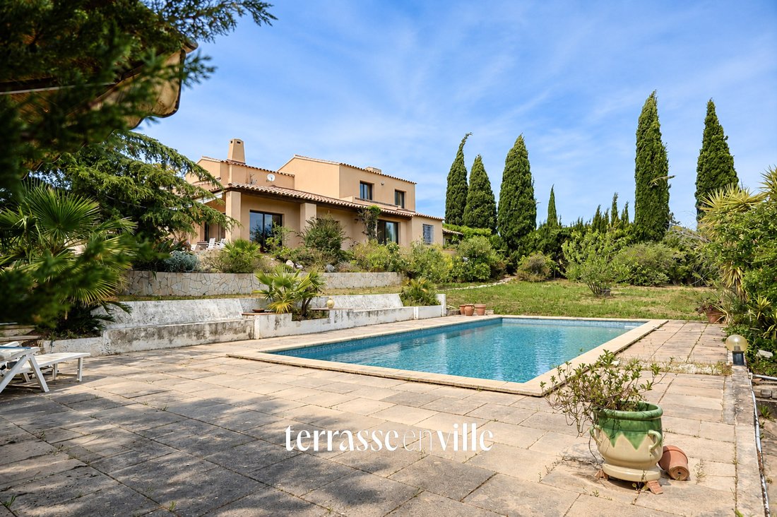 House in Sanary-sur-Mer, Provence-Alpes-Côte d'Azur, France 1 - 18409367