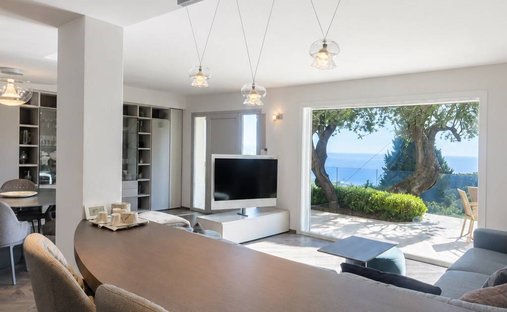 Villa in Diano Marina, Liguria, Italy 1