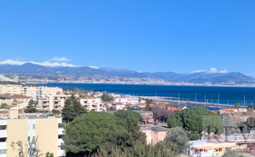 Apartment in Les Cougoulins-Rastines, Antibes, France 1