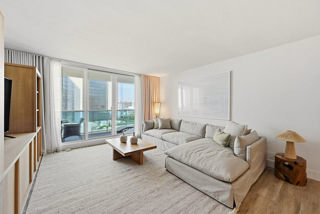 Condo in Miami Beach, Florida, United States 4 - 18366359