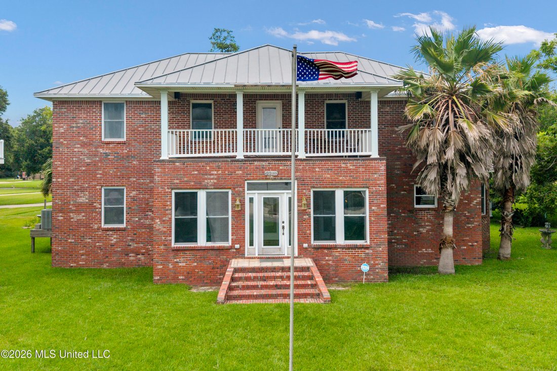 House in Pascagoula, Mississippi, United States 1 - 18402714
