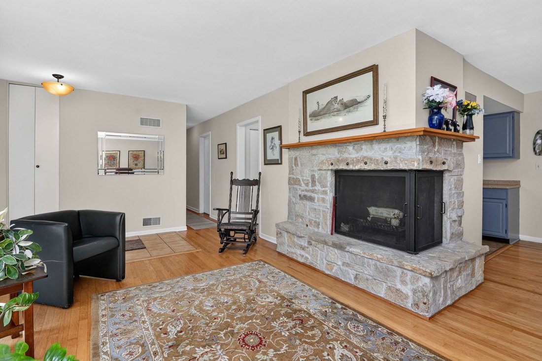House in Downers Grove, Illinois, United States 3 - 18404648