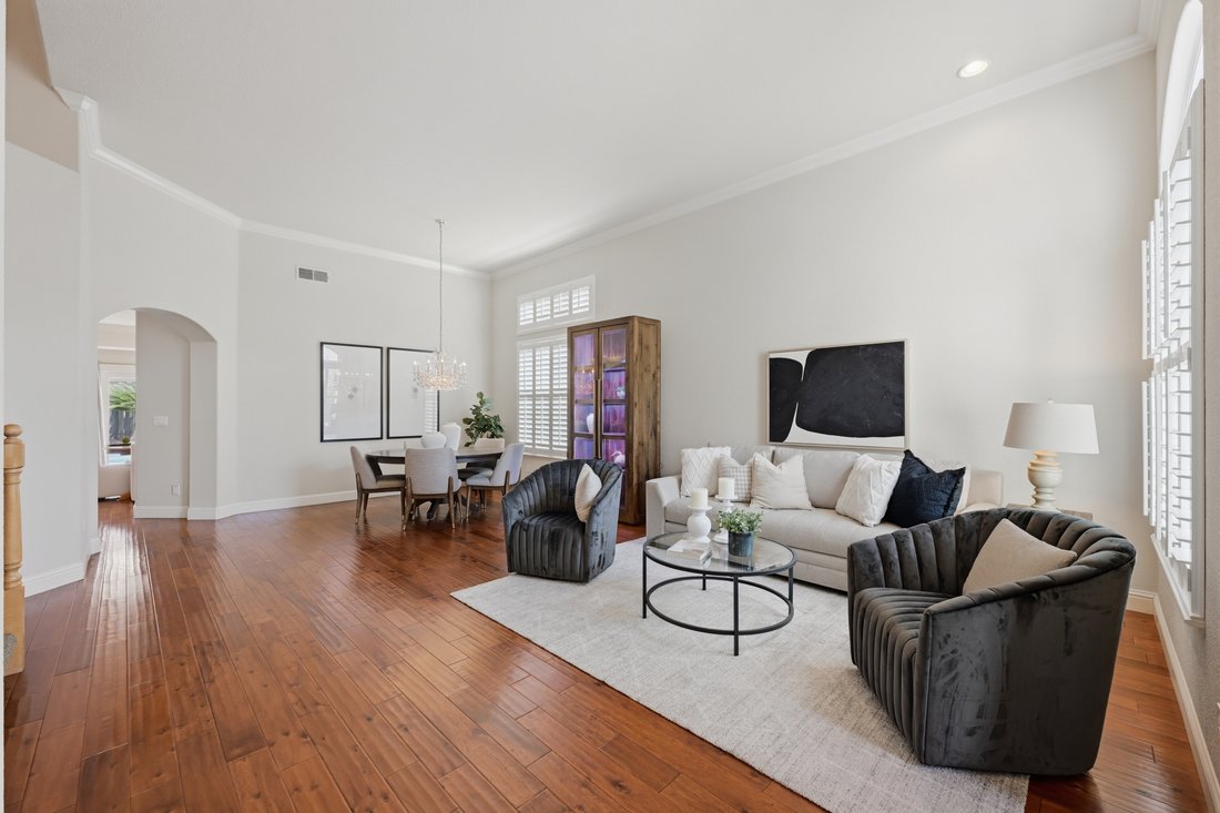 Roseville, California, United States 5 - 18412205