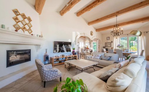 House in Fontvieille, Provence-Alpes-Côte d'Azur, France 1
