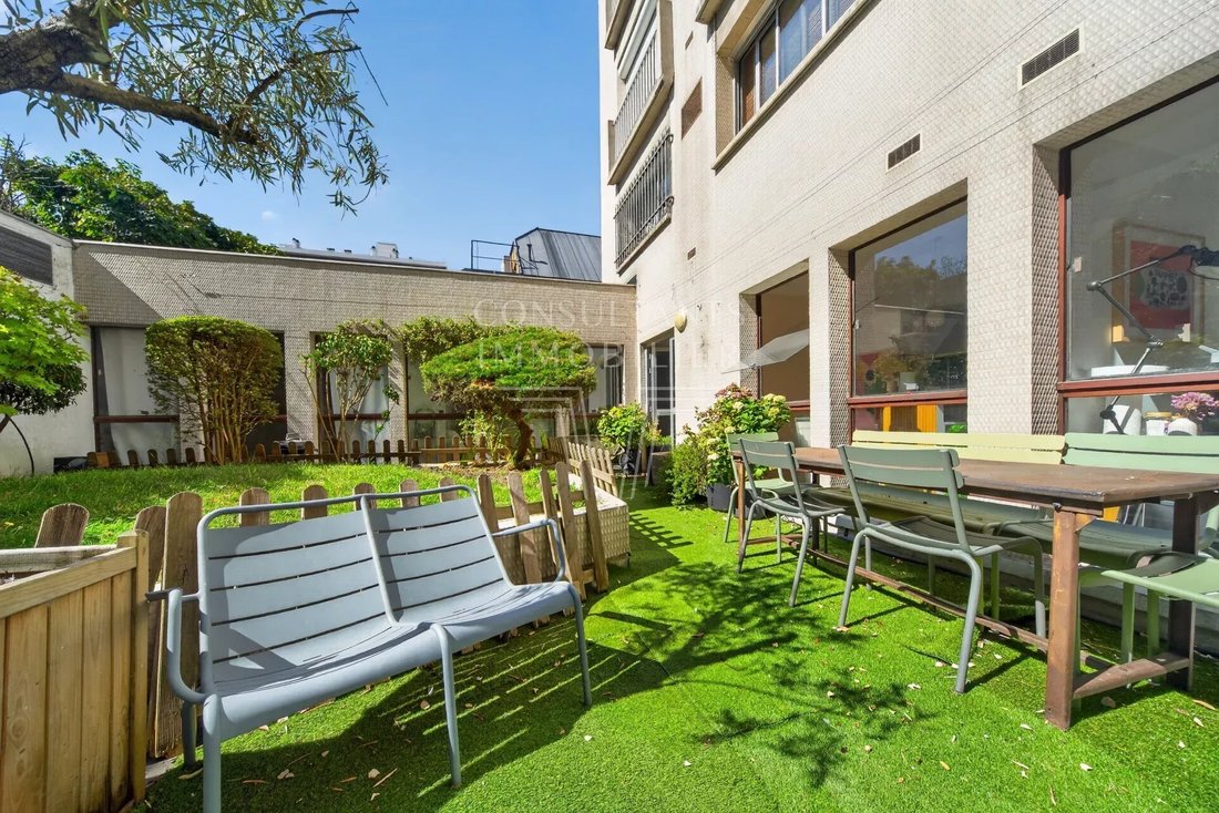 Apartment in Violet Commerce, Paris 15e Arrondissement, Paris 1 - 18213329