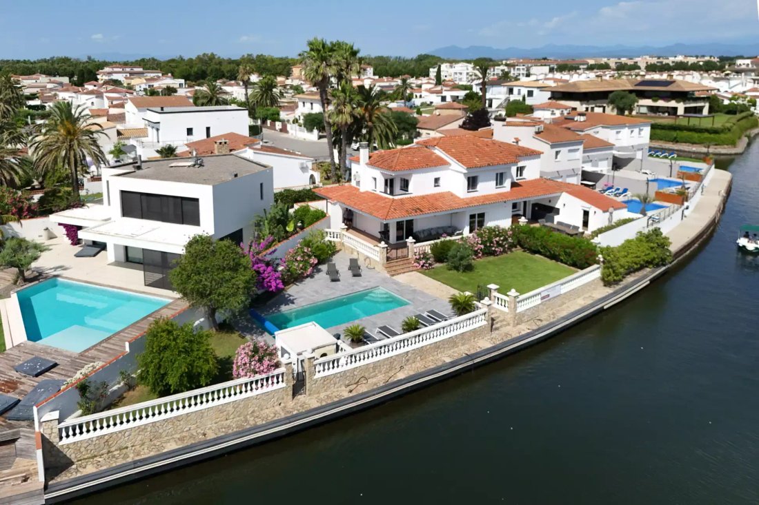 House in Empuriabrava, Catalonia, Spain 1 - 18336296