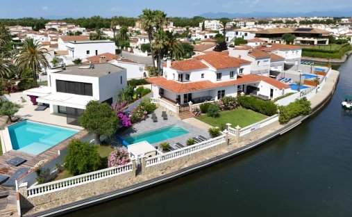 Haus in Empuriabrava, Katalonien, Spanien 1