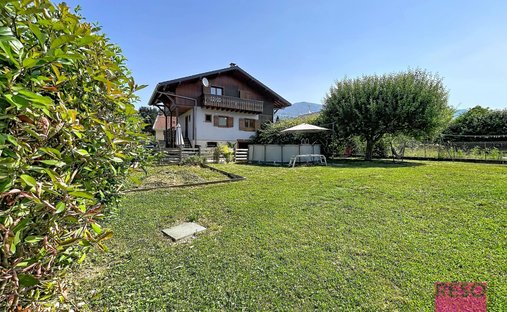 House in Cranves-Sales, Auvergne-Rhône-Alpes, France 1