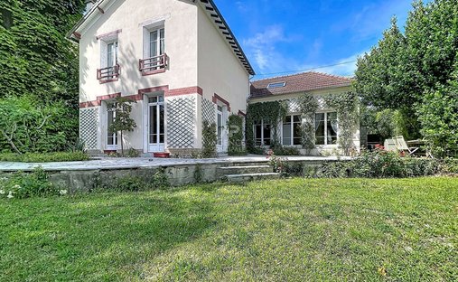 House in Chatou, Ile-de-France, France 1