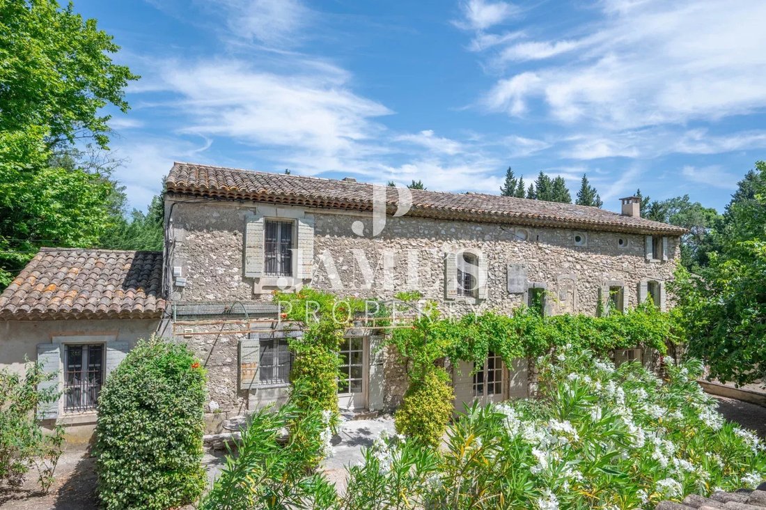 House in Eygalières, Provence-Alpes-Côte d'Azur, France 1 - 18413360