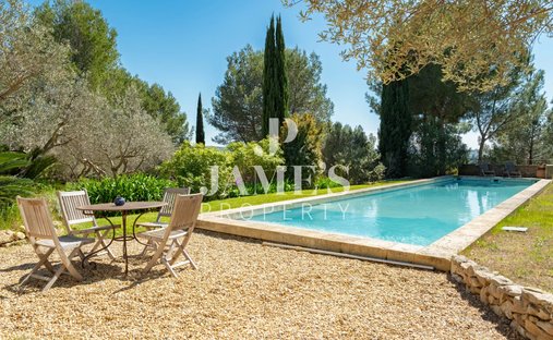 Country House in Maussane-les-Alpilles, Provence-Alpes-Côte d'Azur, France 1