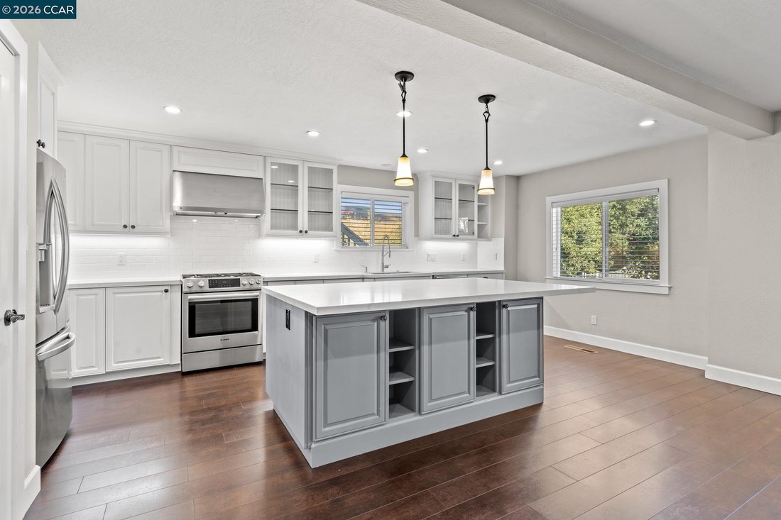House in Oakland, California, United States 4 - 18402895