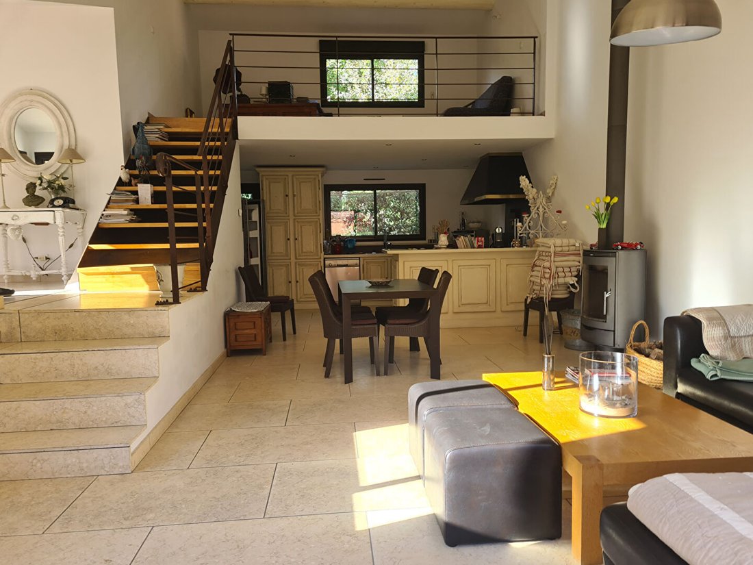 Villa in Roussillon, Provence-Alpes-Côte d'Azur, France 4 - 18405521