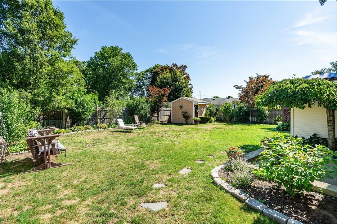 House in Warwick, Rhode Island, United States 3 - 18414637