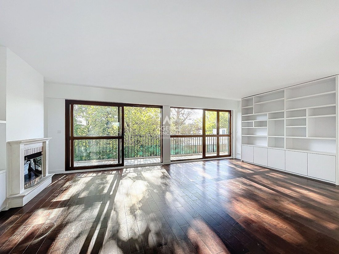 Apartment in Chatou, Ile-de-France, France 1 - 18407528