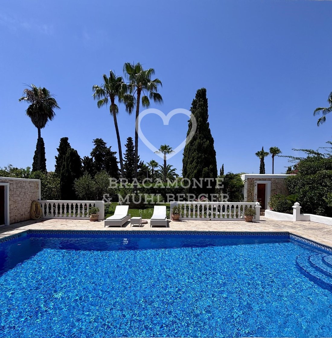 Villa in Sant Carles de Peralta, Santa Eularia des Riu, Balearic Islands 4 - 18412408