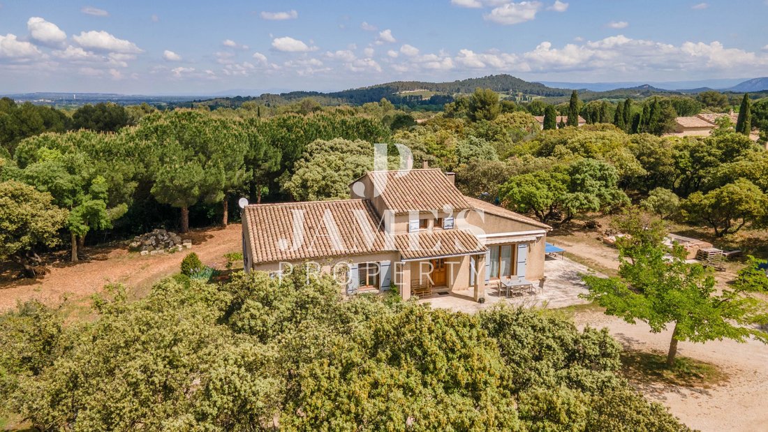 House in Eygalières, Provence-Alpes-Côte d'Azur, France 1 - 18413307