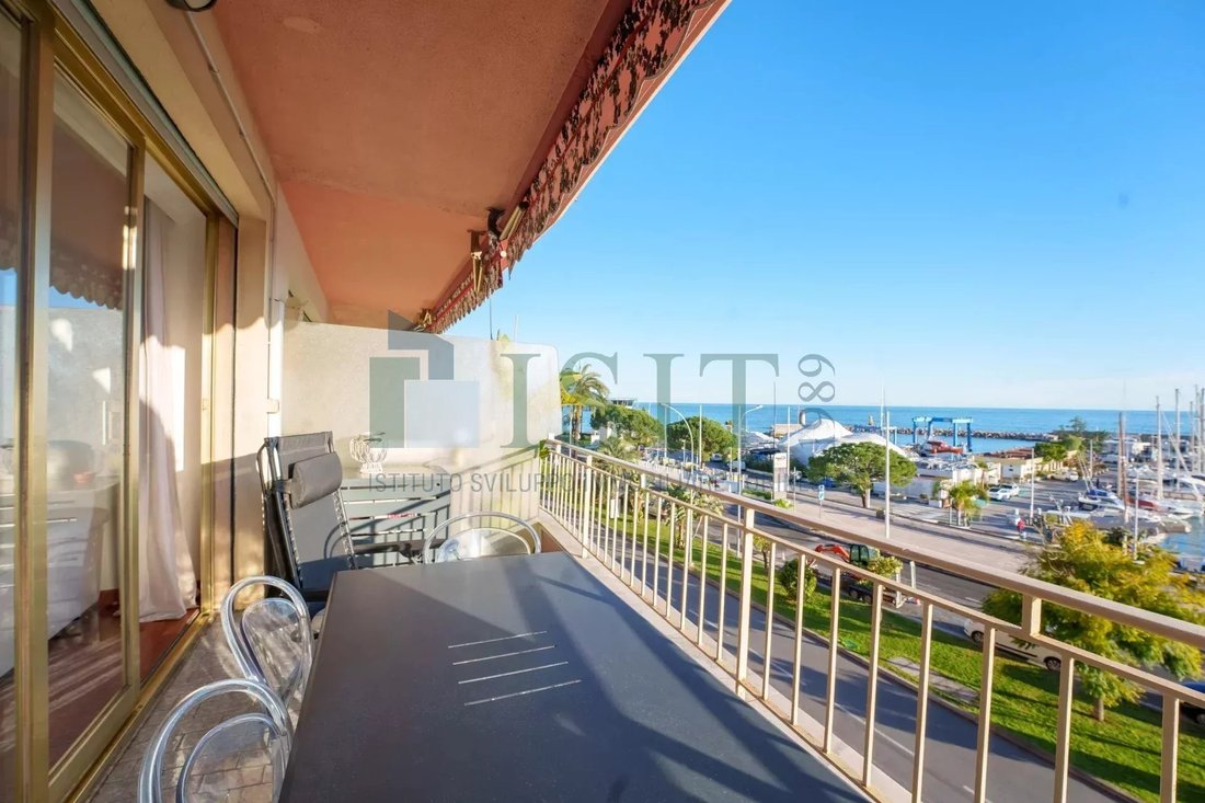 Apartment in French Riviera, Provence-Alpes-Côte d'Azur, France 2 - 18404479