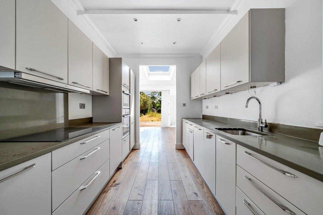 House in Ealing (London Borough of Ealing), Ealing, England 5 - 17141720