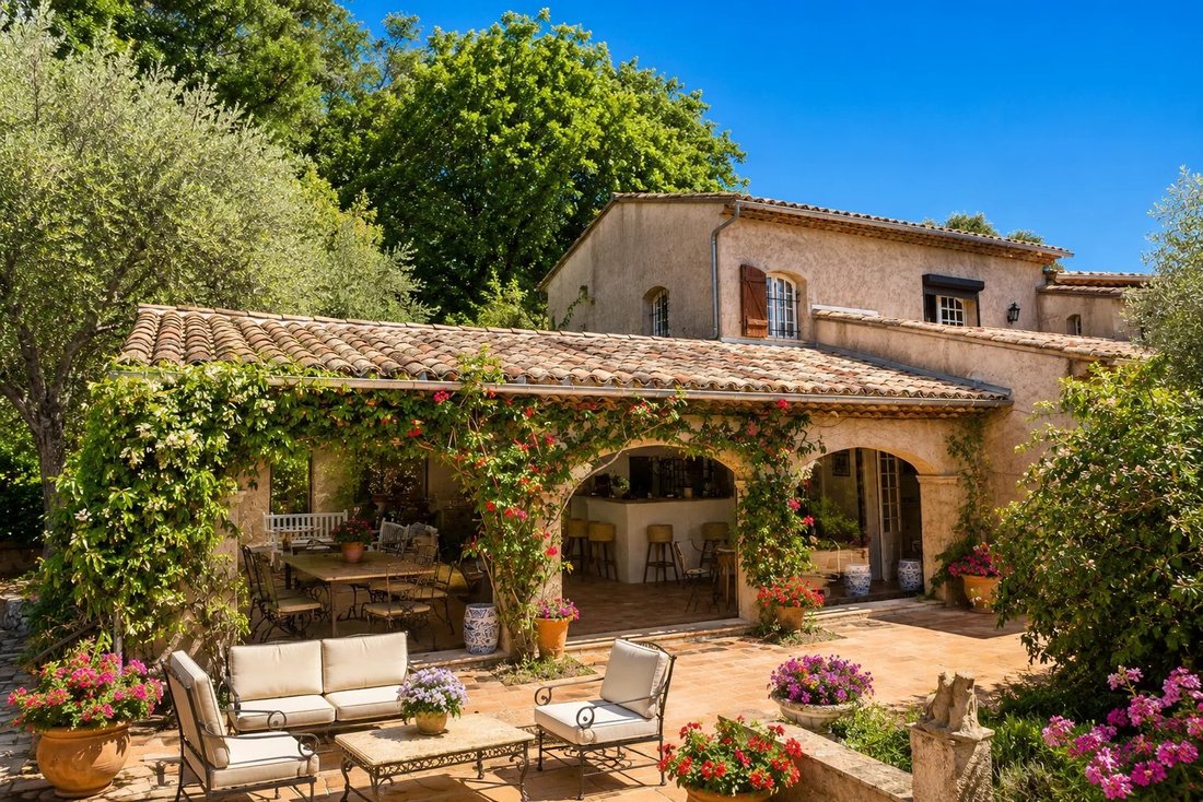 Villa in Tourrettes-sur-Loup, Provence-Alpes-Côte d'Azur, France 5 - 18406884