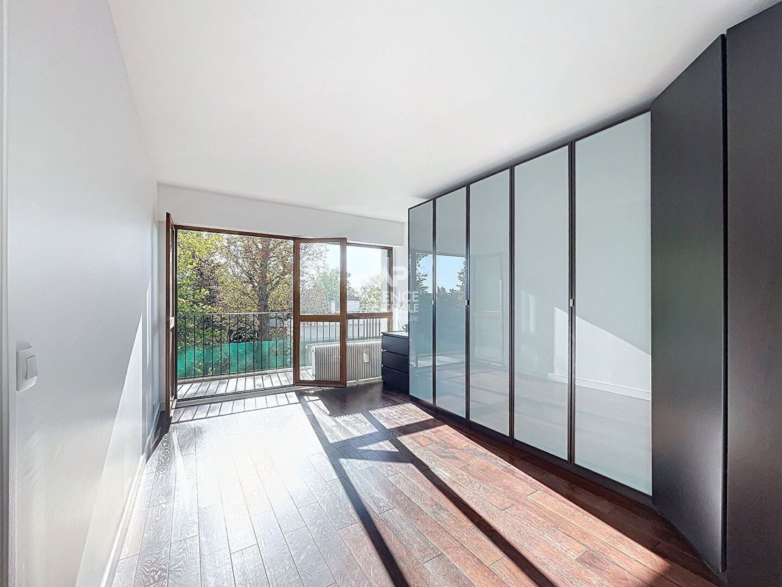 Apartment in Chatou, Ile-de-France, France 4 - 18407528