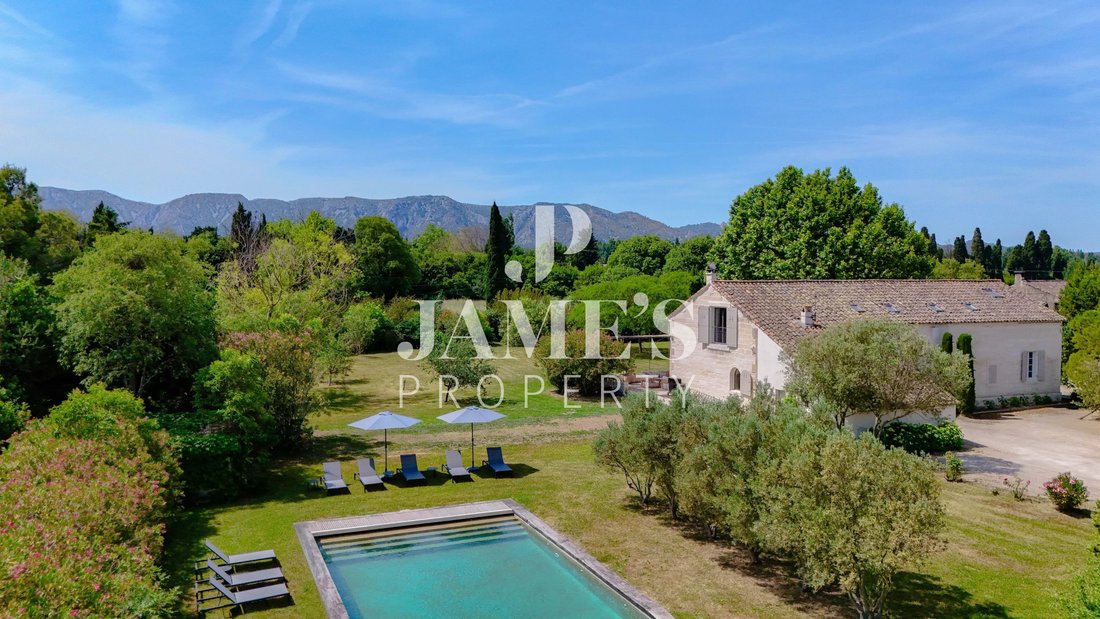 House in Saint-Rémy-de-Provence, Provence-Alpes-Côte d'Azur, France 1 - 18413334