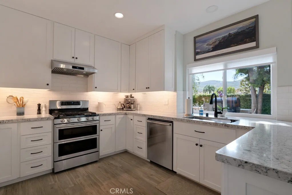 House in Oak Park, California, United States 4 - 18104911