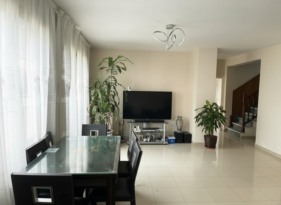 Villa in Vitry-sur-Seine, Ile-de-France, France 1 - 18405493