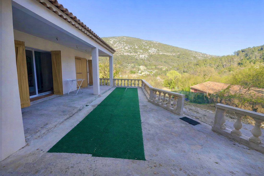 Villa in Tourrette-Levens, Provence-Alpes-Côte d'Azur, France 4 - 18405416
