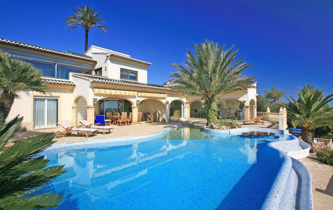 Villa in Moraira, Teulada, Valencian Community 1 - 18404768