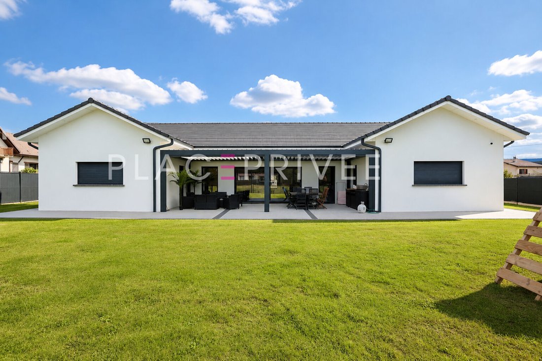 Villa in Saint-Léonard, Grand Est, France 1 - 16503894