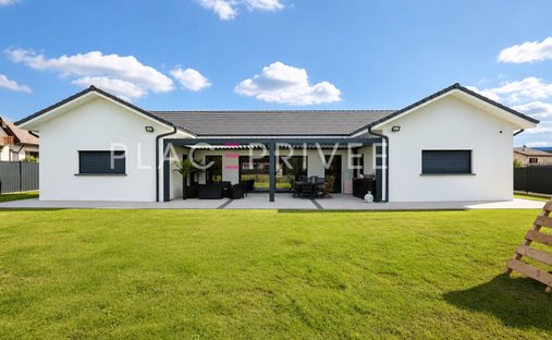 Villa in Saint-Léonard, Grand Est, France 1